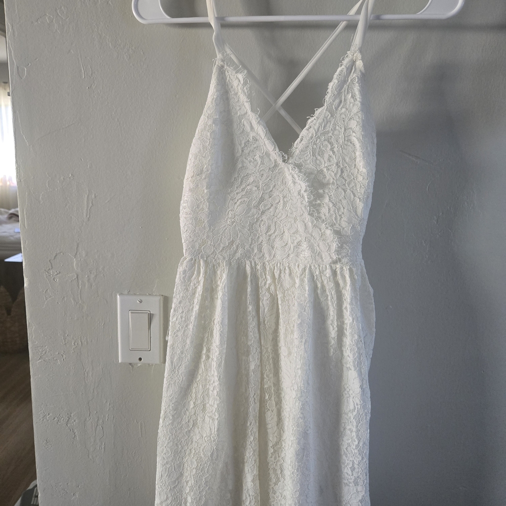 Soprano White Lace Spaghetti Strap Mini Dress